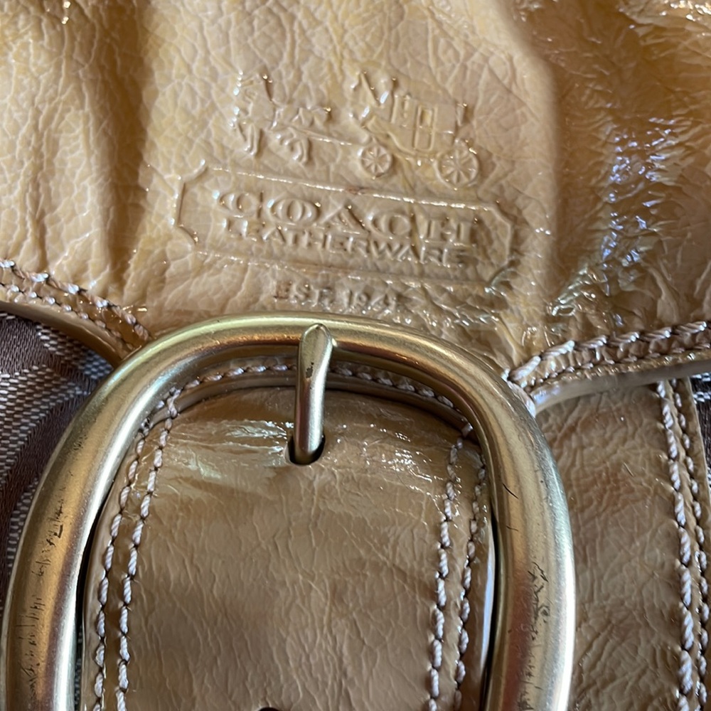 Coach small to medium purse - Picture 2 of 9